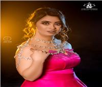 صور| رحمة خالد تظهر بإكسسوارات الكتف لفساتين السوارية والزفاف