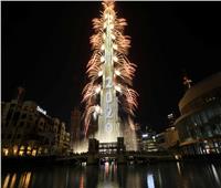 صور| حشود كبيرة تشهد احتفال رأس السنة من محيط برج خليفة