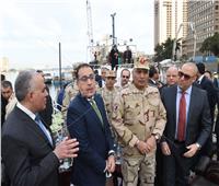 صور..رئيس الوزراء يتفقد تطوير كورنيش النيل من كوبري 15 مايو وحتى كوبري إمبابة