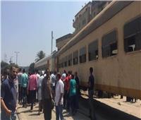  إصابة أمين شرطة سقط أسفل عجلات قطار أبو قير بمحطة إدكو 