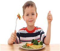 لصحة طفلك.. عناصر أساسية في وجبات «الإفطار والغذاء والعشاء»