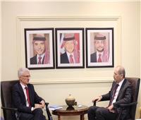 وزير الخارجية الأردني يناقش مع مارك لوكوك مواجهة أعباء اللجوء السوري