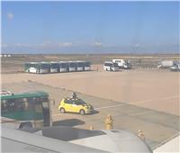 وصول الطائرة المصرية القادمة من مدينة ووهان لمطار العلمين