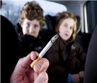 للآباء.. أضرار بالغة تحدث لطفلك عند استنشاق دخان السجائر