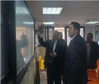 نائب محافظ القاهرة يتفقد المركز التكنولوجي بحي الزيتون