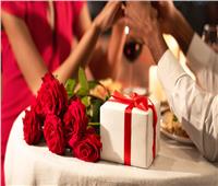 صور| «كوميكس ساخرة» لعيد الحب بين «السناجل والأزواج»