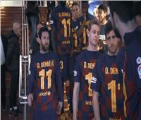 فيديو| لاعبو برشلونة يدعمون عثمان ديمبلي بعد إصابته