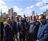 رئيس الوزراء يتفقد أعمال التطوير بميدان التحرير 