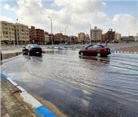 «مياه الأمطار» أغرقت الشوارع وقطعت الكهرباء بالسويس