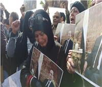 جنازة مبارك | بكاء سيدات مصر من أمام مقابر "عائلة مبارك" .. فيديو 