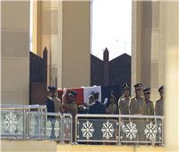 قصة مصورة.. الوداع الأخير لـ«مبارك» في جنازة عسكرية مهيبة