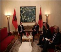 سفير مصر في ألبانيا يلتقي برئيس البرلمان الألباني