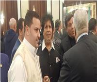 أحمد قذاف الدم يقدم العزاء في وفاة «مبارك»