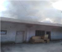 صور | السيطرة على حريق بجوار معهد أزهري بنجع حمادي