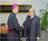 سفير الفاتيكان في زيارة لمكتبة الإسكندرية