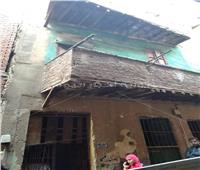 إخلاء عقار من السكان بعد انهيار سقفه بالسيدة زينب بسبب «منخفض التنين»
