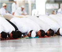 في زمن كورونا الصلاة بالمسجد أم المنزل.. «الدين بيقول إيه؟»