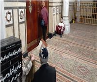 مؤذن مسجد «السيد البدوي» يبكي وهو يؤذن الظهر