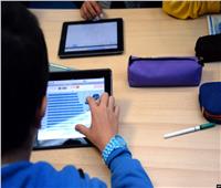 طلاب أولى ثانوي يؤدون الامتحان التجريبي لـ«اللغة الأجنبية الأولى»