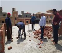 إزالة فورية لمخالفة بناء وحدة سكنية بالحي الثالث بمدينة دمياط الجديدة