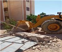 إزالة 15 حالة تعد على خطوط التنظيم بالبناء فى بعض شوارع مدينة طور سيناء