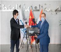 السفارة الصينية تهدي كاميرا حرارية للمنطقة الاقتصادية لمواجهة «كورونا»