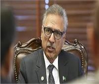 رئيس باكستان يحث شعبه على أداء صلاة عيد الفطر في المنازل للحد من انتشار فيروس كورونا