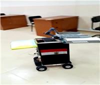 طلاب حاسبات القناة صنعوا روبوت لتوزيع أوراق الإمتحانات وتقديم الوجبات والدواء