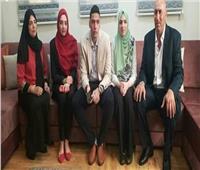 «توأم ثلاثي» يتفوق في امتحانات الثانوية العامة في فلسطين