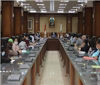 نائب محافظ سوهاج يعقد اجتماعا لمتابعة أعمال منظومة الشكاوى الحكومية الموحدة بسوهاج