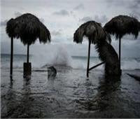  الإعصار لورا يجتاح لويزيانا وخبراء يحذرون من جدار مائي