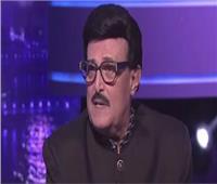سمير غانم: «الروك» الأمريكي أبو عضلات جاله كورونا.. أومال تعمل فيا إيه؟