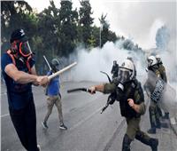 شرطة اليونان تطلق الغاز المسيل للدموع على مهاجرين بجزيرة ليسبوس