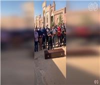 بالفيديو.. بدء صلاة جنازة عزمي مجاهد بمقابر أكتوبر