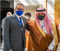 وزير السياحة يعقد لقاء ثنائي مع وزير السياحة بالسعودية