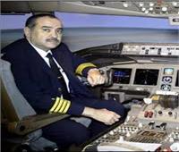 وزير الطيران: أنا «كابتن فقط» عند قيادة الطائرة وهذا شرف كبير لي