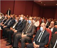 وزير التموين ومحافظ الشرقية في جنازة رجل الأعمال فريد خميس