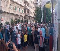 صور| الجماهير تنتظر افتتاح معرض الإسكندرية للكتاب