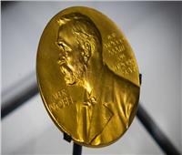 فوز عالمين أمريكيين وعالم بريطاني بجائزة نوبل للطب