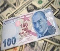 «الليرة التركية» تهوي في أدنى مستوياتها أمام الدولار واليورو