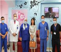 بالصور: جومانا مراد في زيارة لمستشفى الثدي 