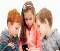 دراسة: إدمان الهواتف يعزز الصحة العقلية للأطفال والمراهقين!