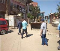حملة لإزالة المطبات العشوائية بمدينة السنطة في الغربية 