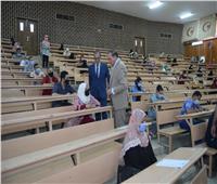 التعليم المدمج بسوهاج يعقد اختبارات القبول للمتقدمين لبرنامج دار العلوم 