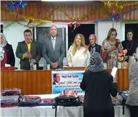 نائب محافظ القاهرة يوزع شنط المدرسة للطلاب الأكثر احتياجًا بمصر الجديدة