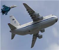 فيديو| طائرة عملاقة تابعة لسلاح الجو الروسي تهبط على «مدرج مبلل»