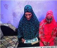 مفاجأة.. سيدة تمحو أميتها في سن الـ73 لتقرأ القرآن