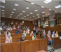 انتظام الدراسة بجامعة القاهرة وتدريب الطلاب على المنصة التعليمية