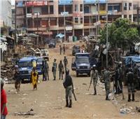 مقتل شخص في اشتباكات مع انتظار غينيا نتيجة انتخابات الرئاسة