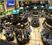 الأسهم الأمريكية تغلق مرتفعة بفضل أنباء تحفيز كورونا المالي